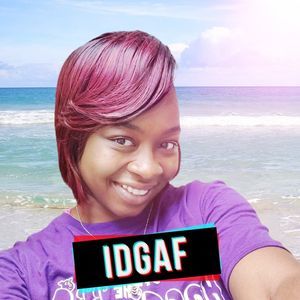 Meet your Posher, Alicia